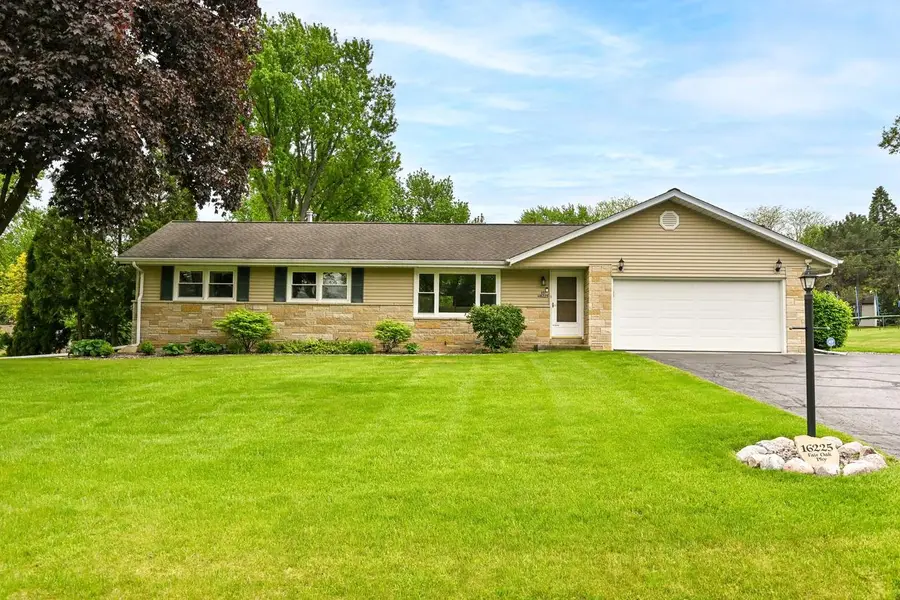 N51W16225 Fair Oak PARKWAY, Menomonee Falls, WI 53051 - #3