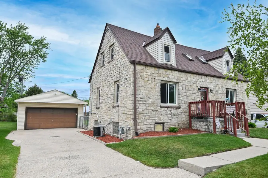 5949 S 31st STREET, Greenfield, WI 53221 - #2