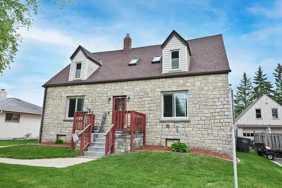 5949 S 31st STREET, Greenfield, WI 53221 - #3