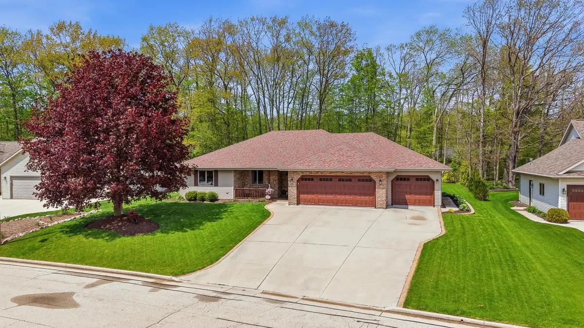 1616 Sandstone LANE, Howards Grove, WI 53083 - #1