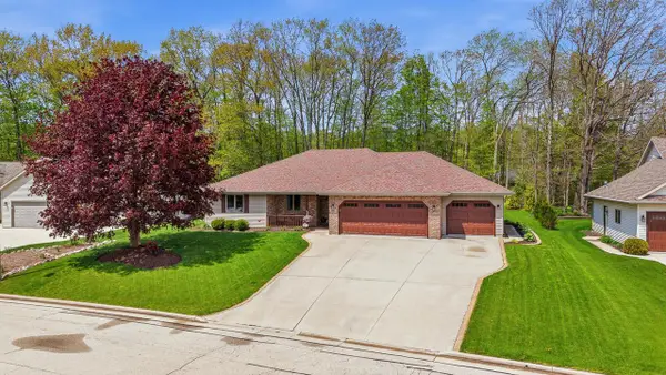1616 Sandstone LANE, Howards Grove, WI 53083