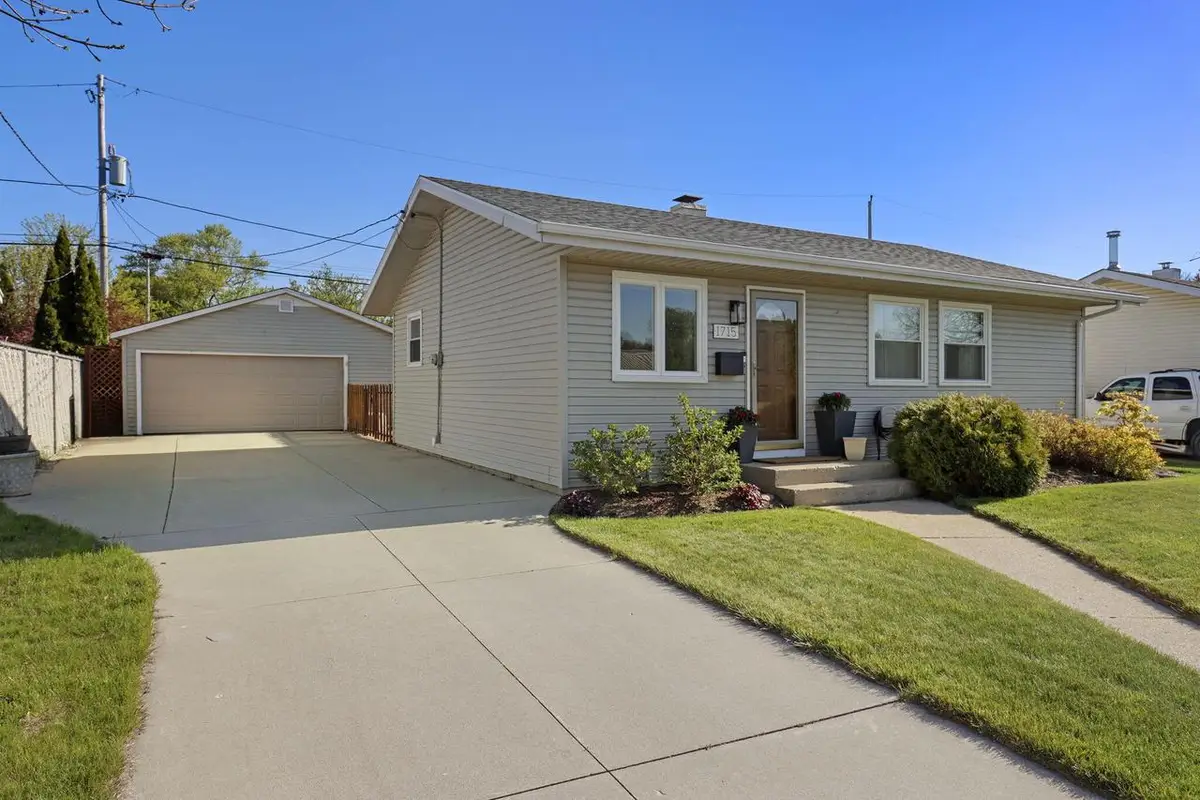 1715 84th PLACE, Kenosha, WI 53143 - #1