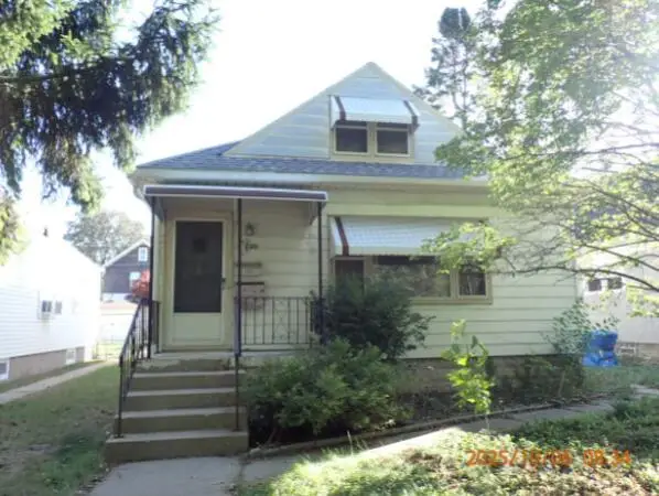 3240 S Dayfield AVENUE, Milwaukee, WI 53207 - #1