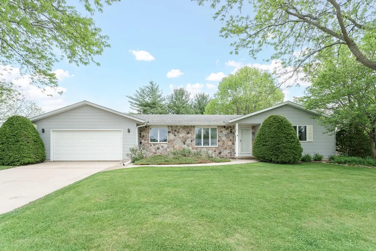 611 Maple Crest LANE, Watertown, WI 53094 - #1