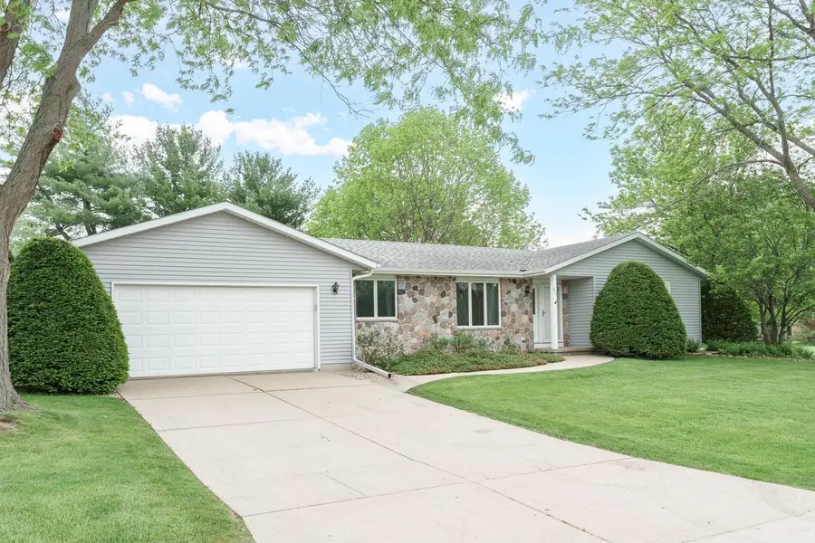 611 Maple Crest LANE, Watertown, WI 53094 - #2