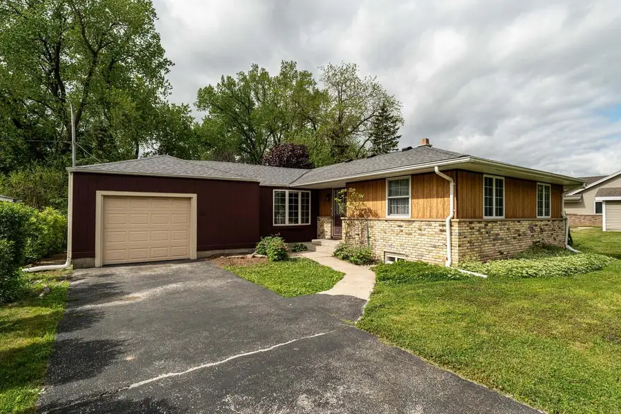 1711 W Mill ROAD, Glendale, WI 53209 - #2
