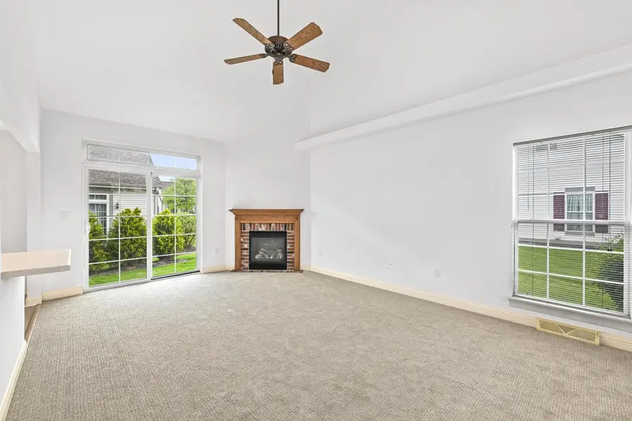 1422 Niagara STREET #204, Waukesha, WI 53186 - #3