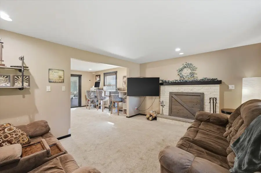 W1479 Meadow View COURT, Oostburg, WI 53070 - #3