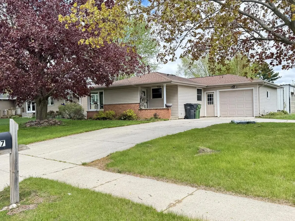 547 E Church STREET, Mishicot, WI 54228 - #1