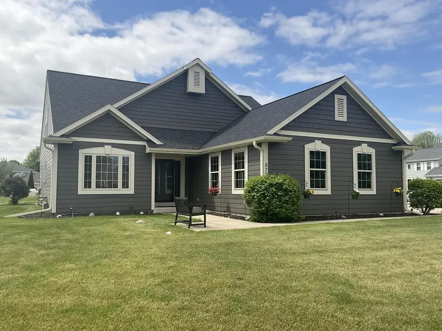 8791 S Clover CIRCLE, Oak Creek, WI 53154 - #2