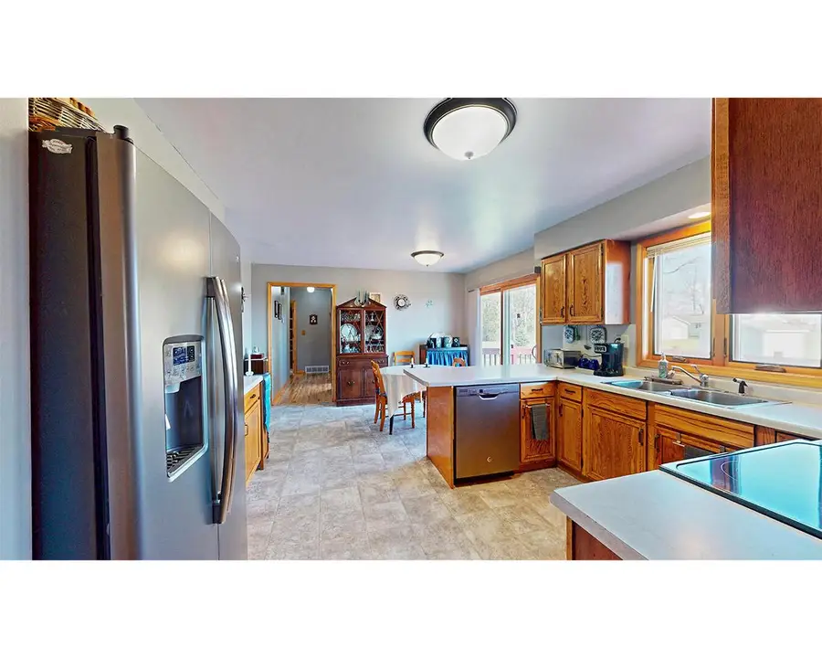 203 W Linden STREET, Abbotsford, WI 54405 - #3