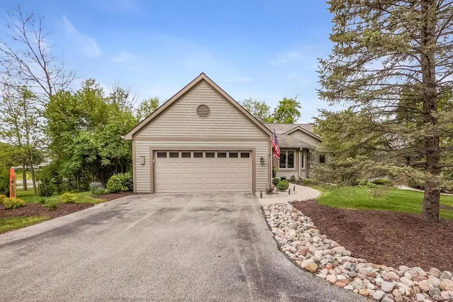 533 White Oak TRAIL, Hartland, WI 53029 - #2