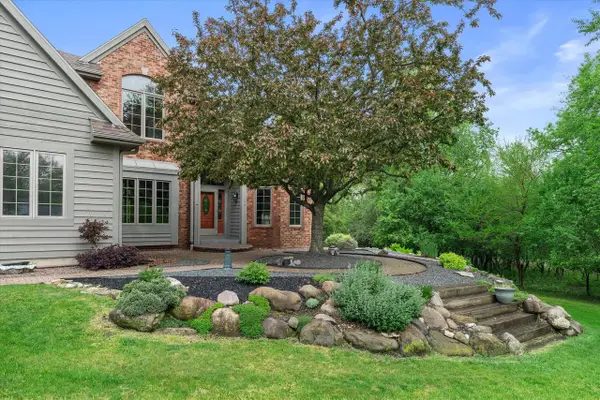 W275N1891 Cabin Creek COURT, Pewaukee, WI 53072
