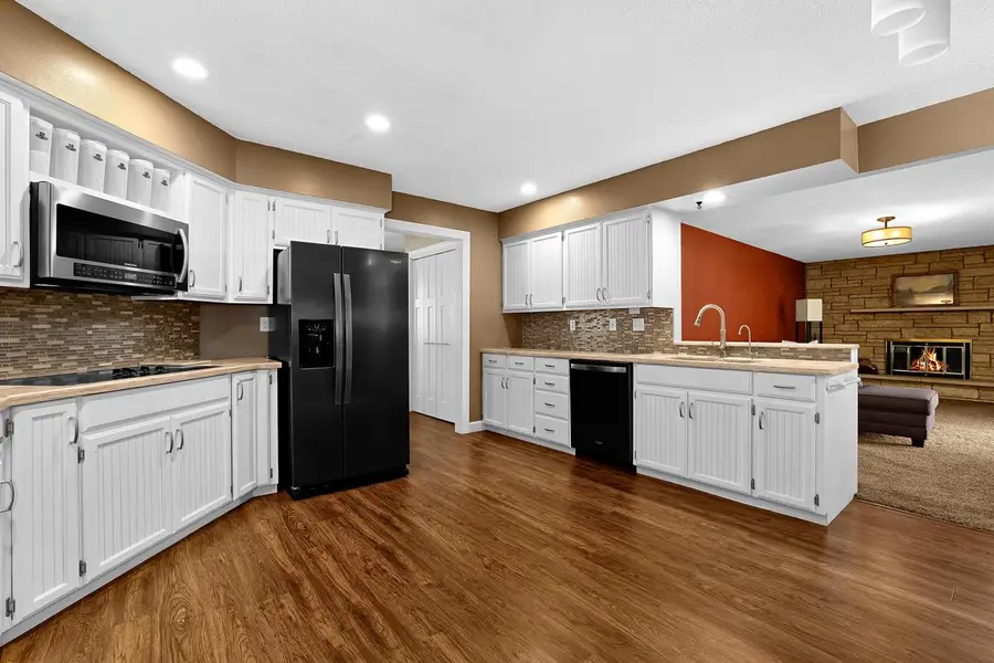 521 8th AVENUE N, Onalaska, WI 54650 - #2