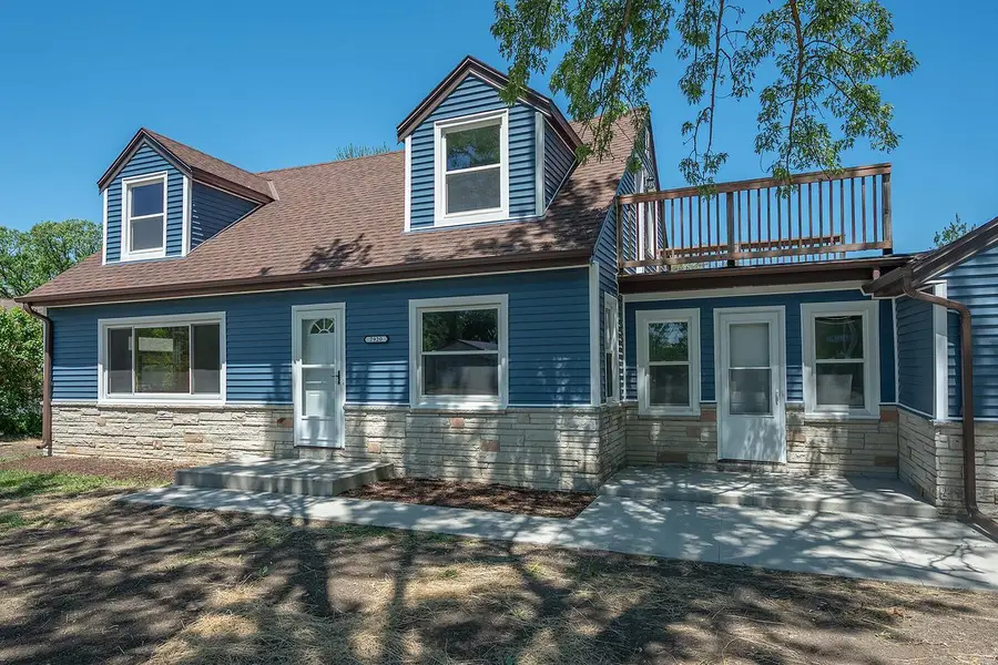7920 W Puetz ROAD, Franklin, WI 53132 - #3
