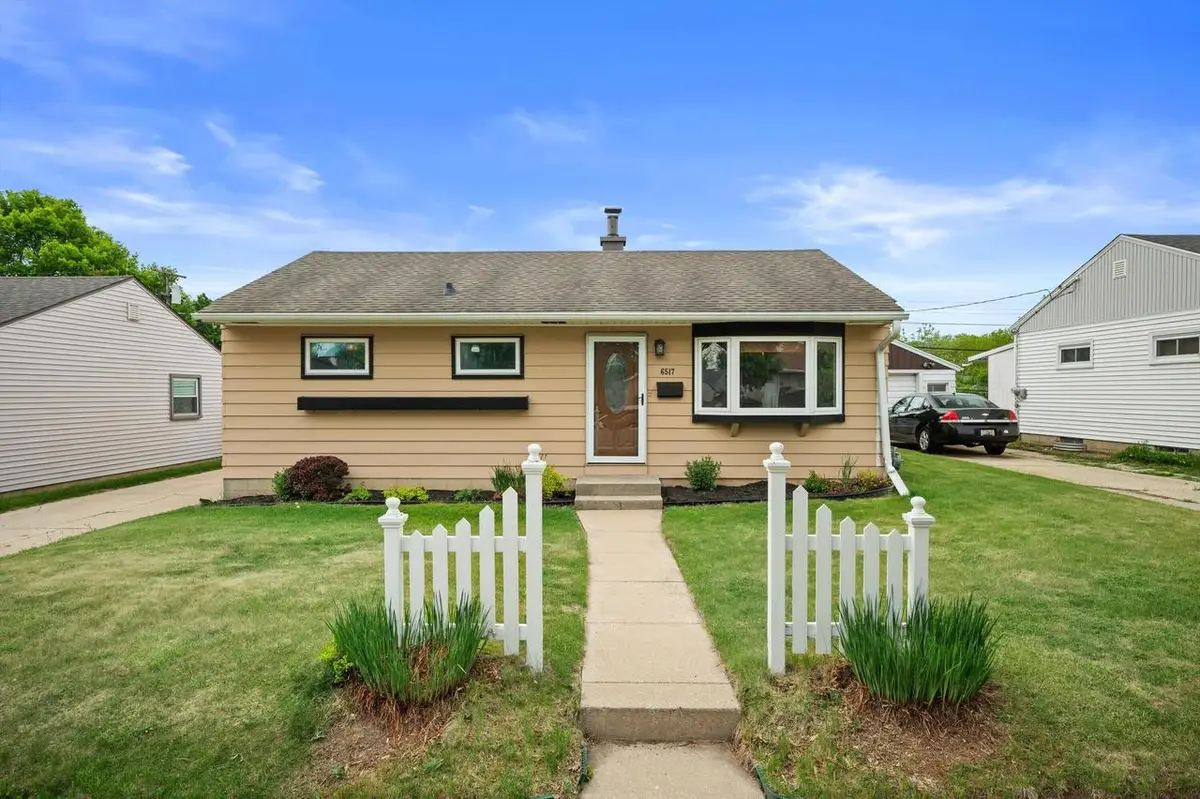 6517 W Lakefield DRIVE, Milwaukee, WI 53219 - #1