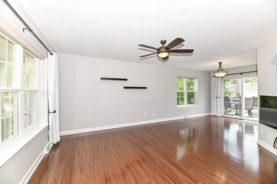 N88W18115 Duke STREET, Menomonee Falls, WI 53051 - #3