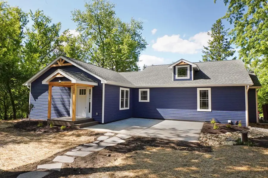 4004 Forest DRIVE, Delavan, WI 53115 - #3