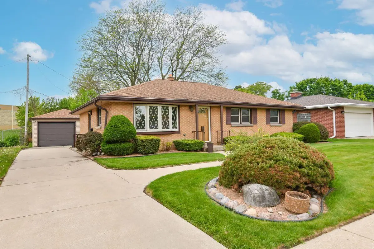 1631 W Bottsford AVENUE, Milwaukee, WI 53221 - #1