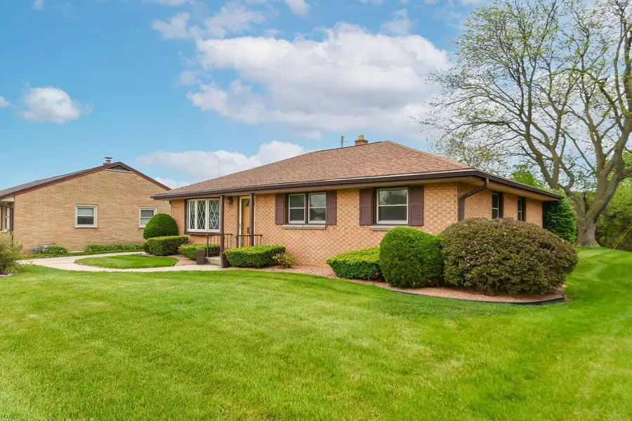 1631 W Bottsford AVENUE, Milwaukee, WI 53221 - #3