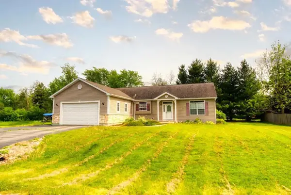 N1525 Overlook CIRCLE, Pell Lake, WI 53157