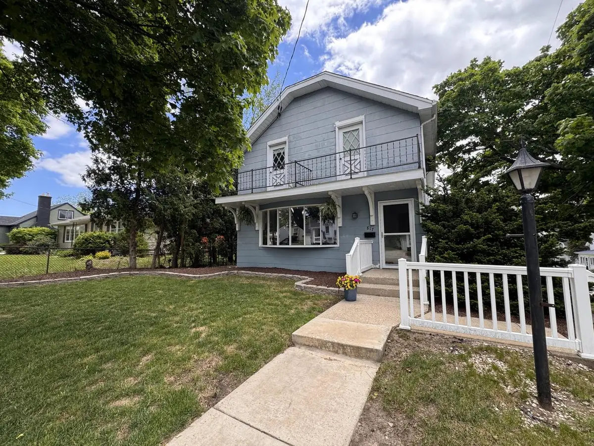 817 Chicago AVENUE #133 Lasalle St, Waukesha, WI 53188 - #1