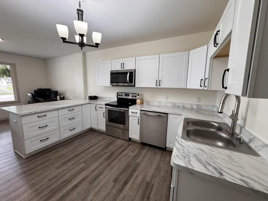817 Chicago AVENUE #133 Lasalle St, Waukesha, WI 53188 - #2