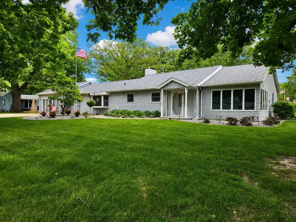 622 S 4th STREET, Silver Lake, WI 53170 - #1