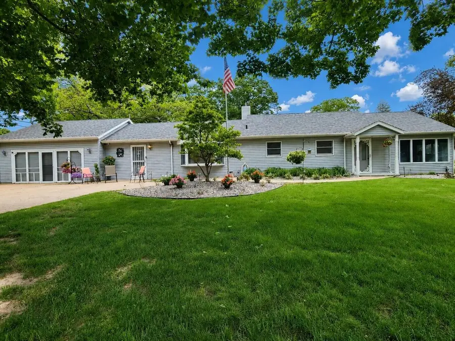 622 S 4th STREET, Silver Lake, WI 53170 - #2