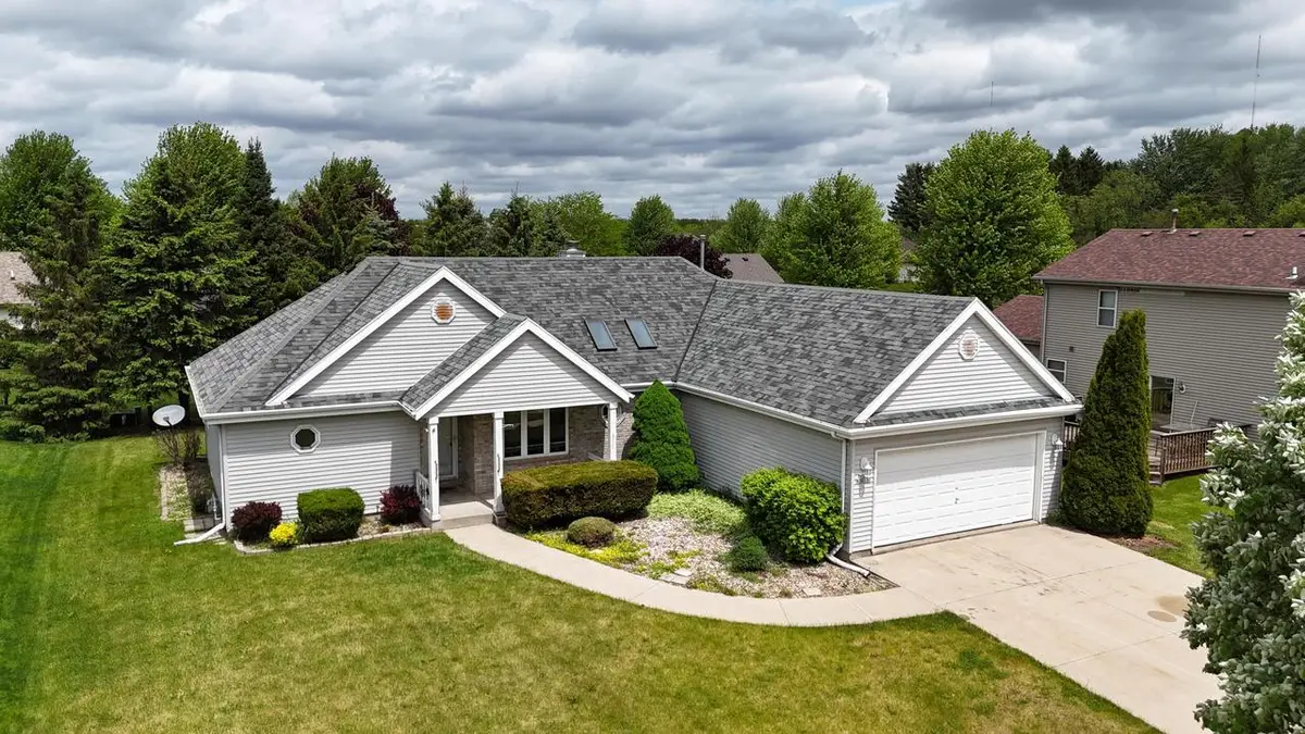 N171W20130 Highland ROAD, Jackson, WI 53037 - #1