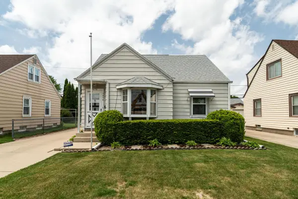 1479 S 93rd STREET, West Allis, WI 53214
