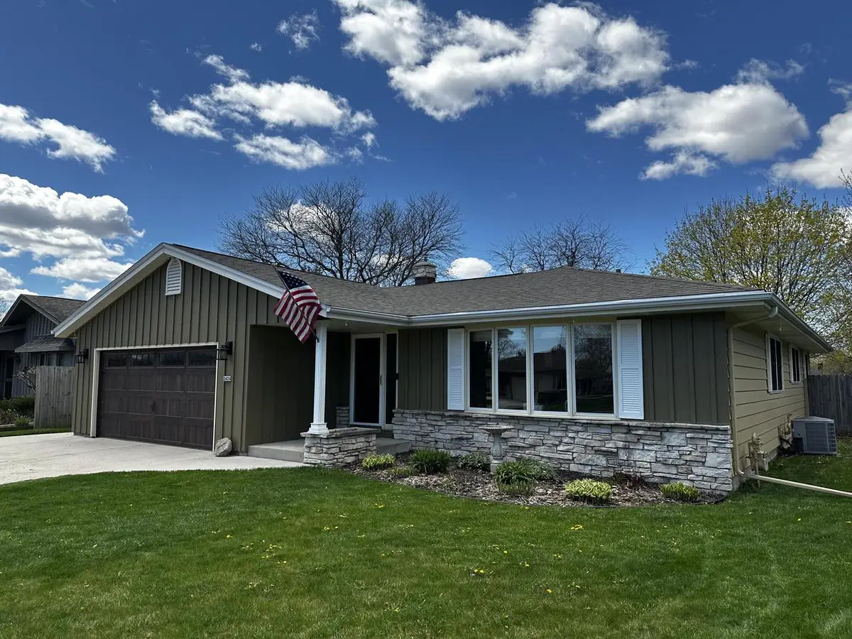 2424 W Mark DRIVE, Sheboygan, WI 53083 - #1