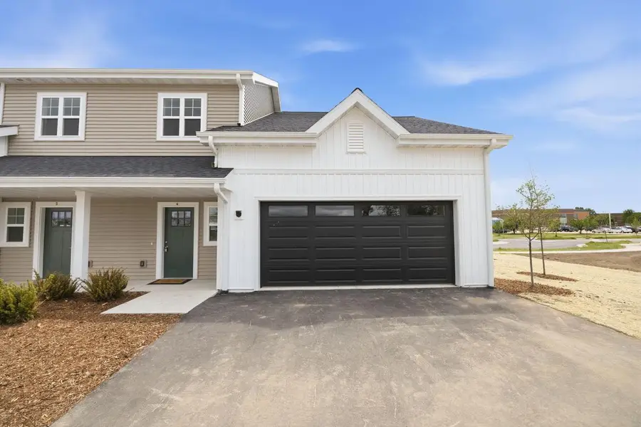 1364 Marigold DRIVE #4, Fort Atkinson, WI 53538 - #2