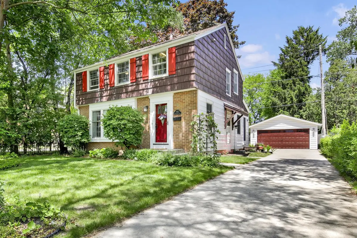 1012 E Hampton ROAD, Whitefish Bay, WI 53217 - #1