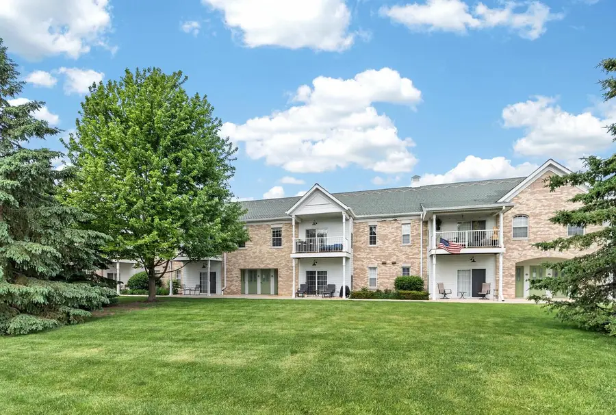 2704 Northview ROAD #147, Waukesha, WI 53188 - #2