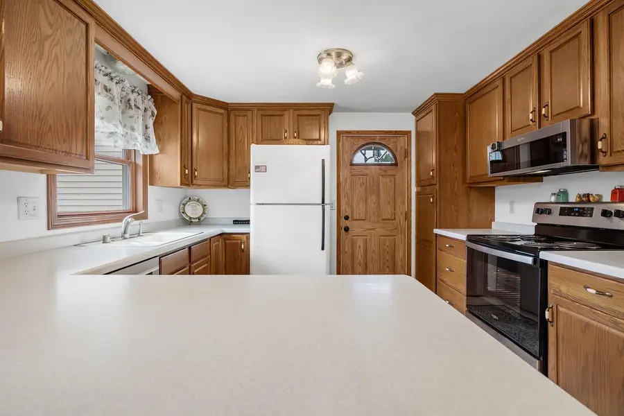 815 Jackson DRIVE, Cleveland, WI 53015 - #2