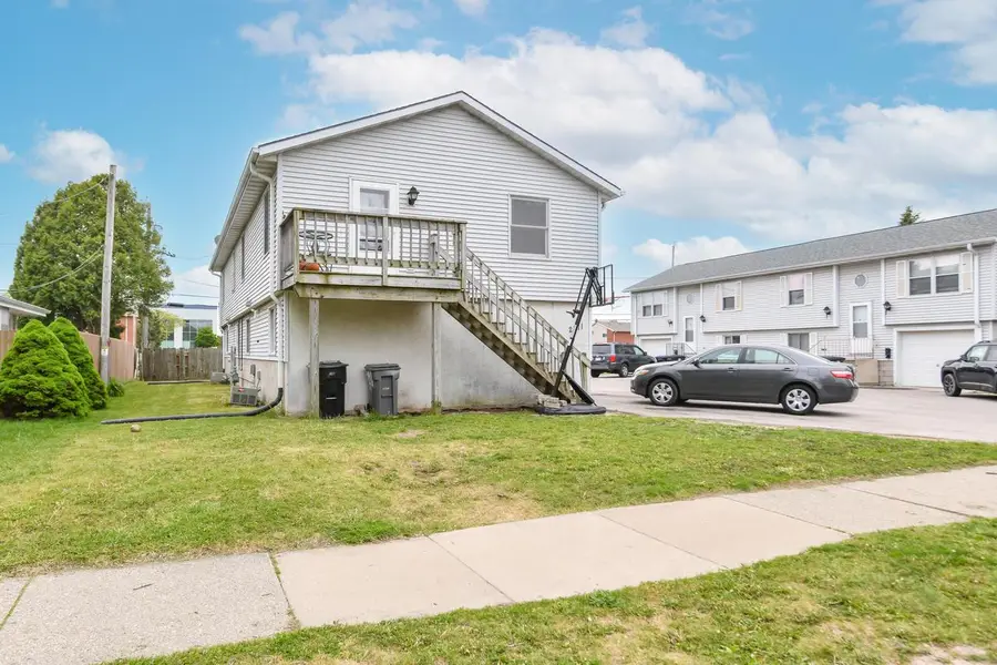 2911 E Vogel AVENUE, Cudahy, WI 53110 - #3