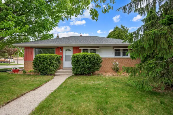 7210 W Morgan AVENUE, Milwaukee, WI 53220