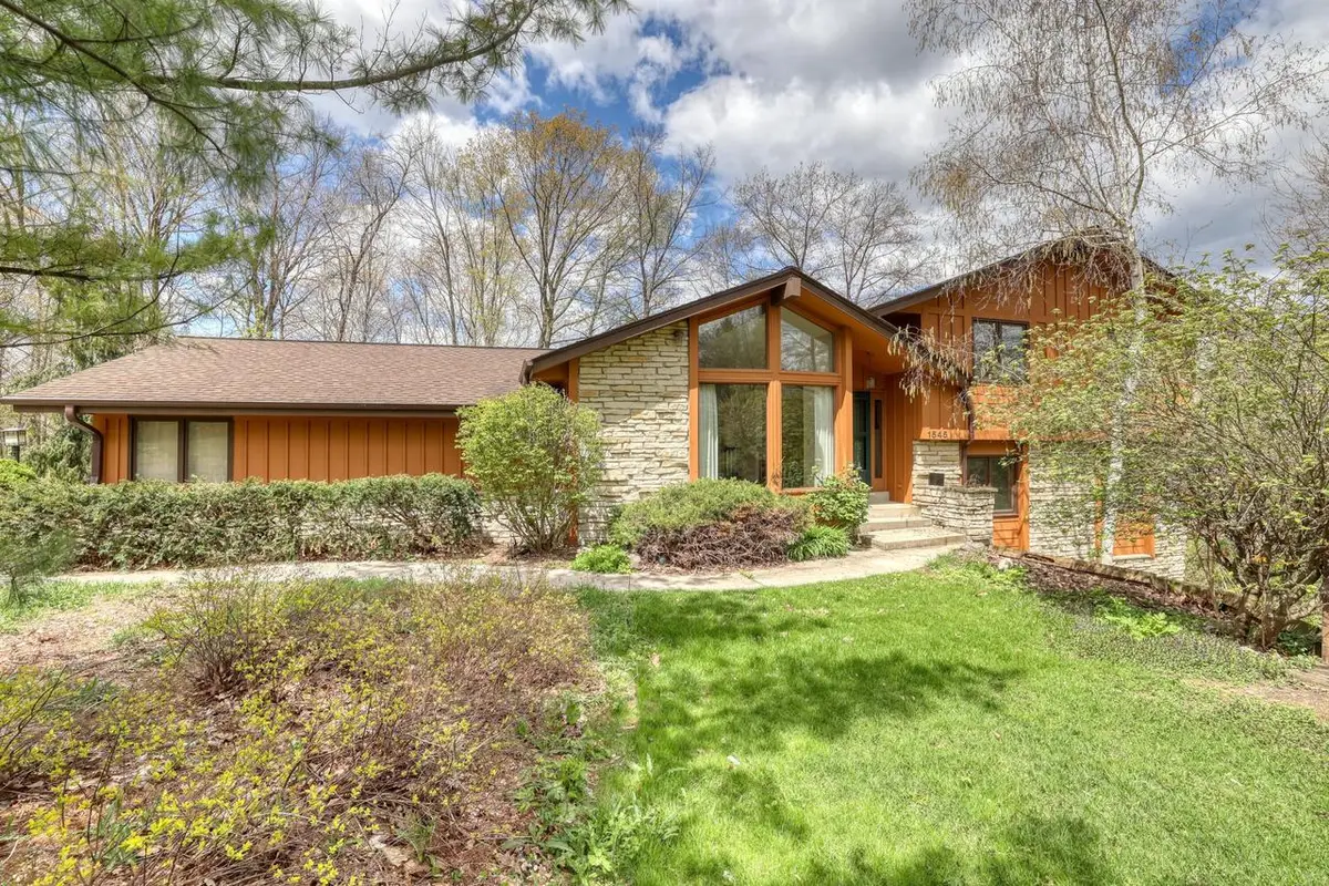 1545 Constitution DRIVE, Brookfield, WI 53045 - #1