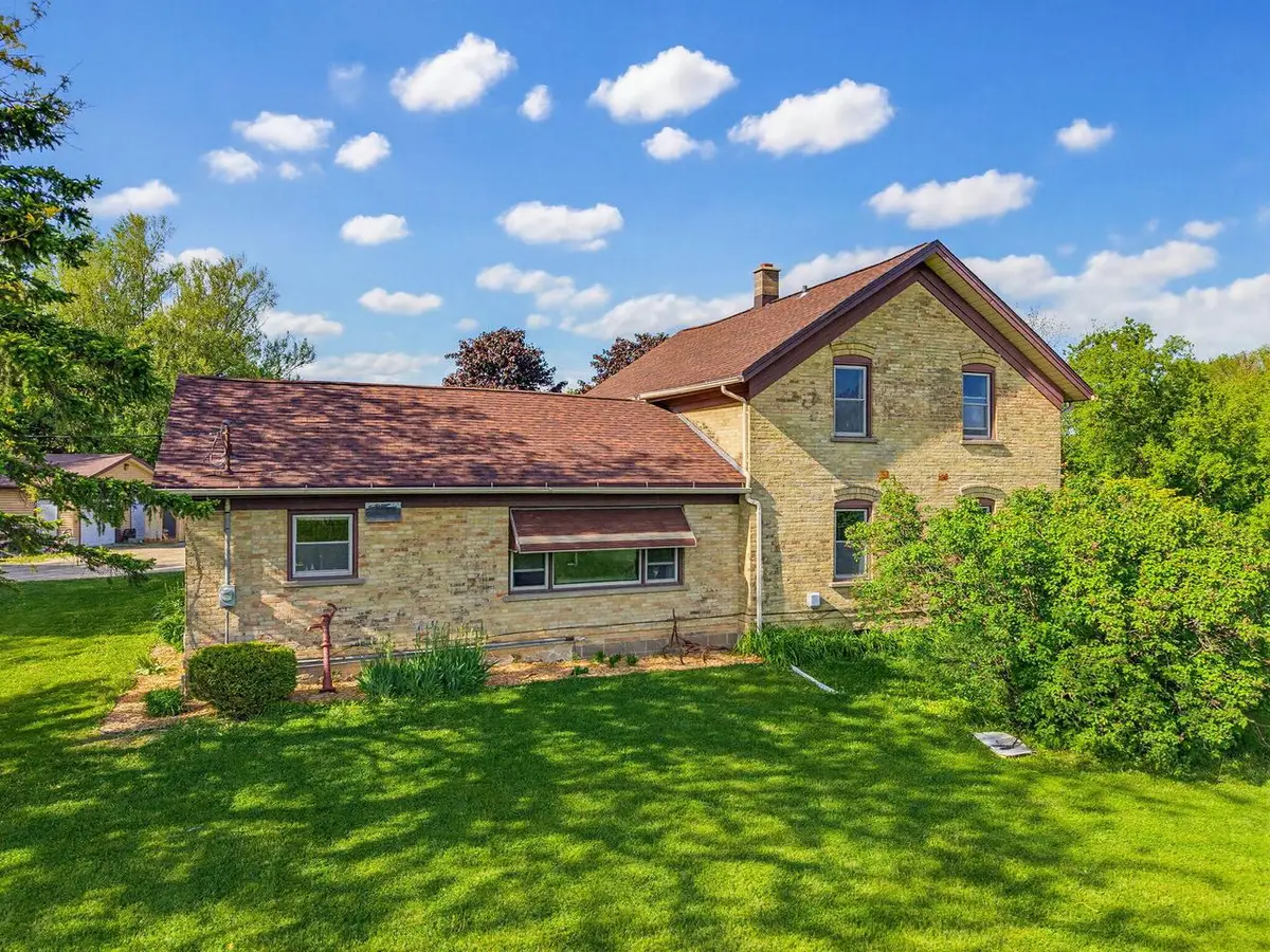 W1676 State Road 33, Mayville, WI 53050 - #1
