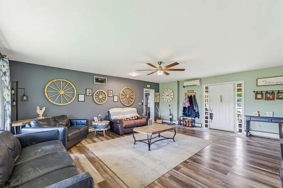 W1676 State Road 33, Mayville, WI 53050 - #3
