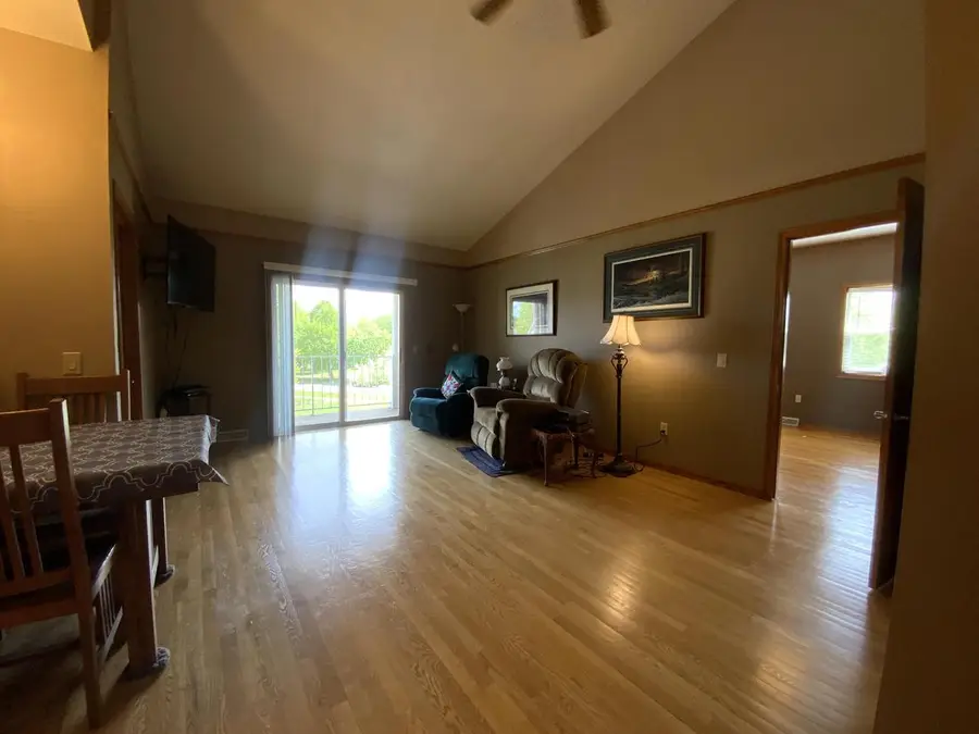 1807 Ridgeway DRIVE #38, De Pere, WI 54115 - #3