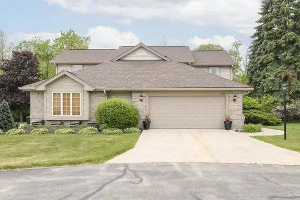 14355 W Lenox DRIVE, New Berlin, WI 53151