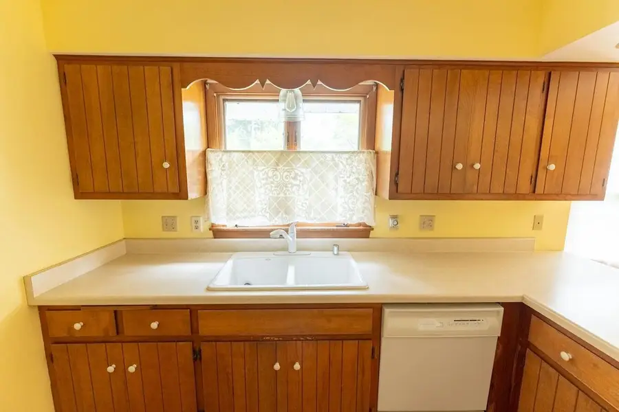 714 E Capitol DRIVE, Hartland, WI 53029 - #3
