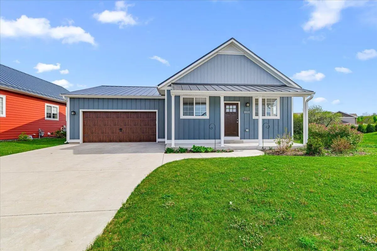 1821 Farm View DRIVE, Grafton, WI 53024 - #1