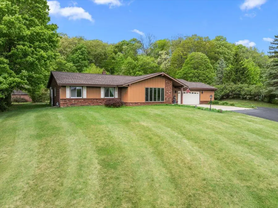 3455 Birnamwood DRIVE, Slinger, WI 53086 - #2