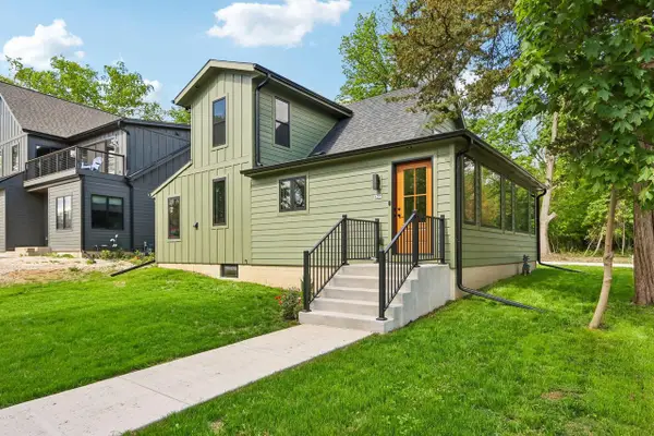 637 1st STREET, Delafield, WI 53018
