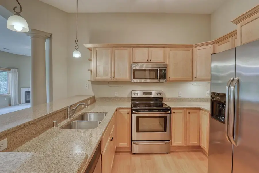 N51W34861 Wisconsin AVENUE #2110, Okauchee, WI 53069 - #2