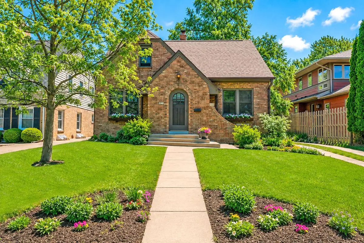 5912 N Berkeley BOULEVARD, Whitefish Bay, WI 53217 - #1