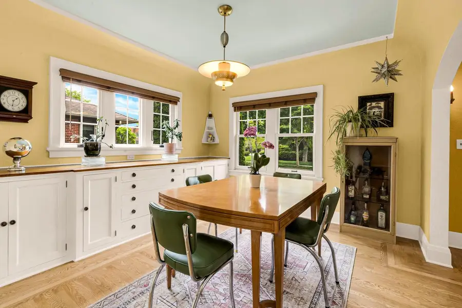 5912 N Berkeley BOULEVARD, Whitefish Bay, WI 53217 - #3